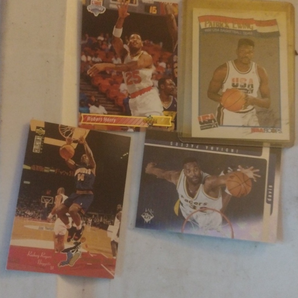 Assorted Basketball Trading Cards Collection - Picture 4 of 6